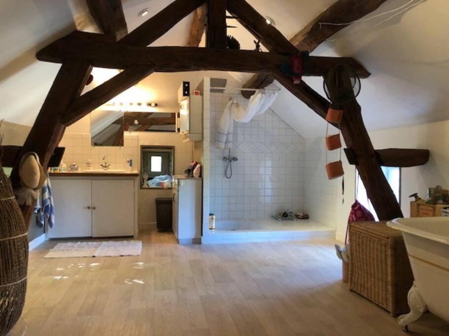 Villa Magnifique Moulin proche Chablis, jacuzzi et rivière à Annay-sur-Serein Extérieur photo