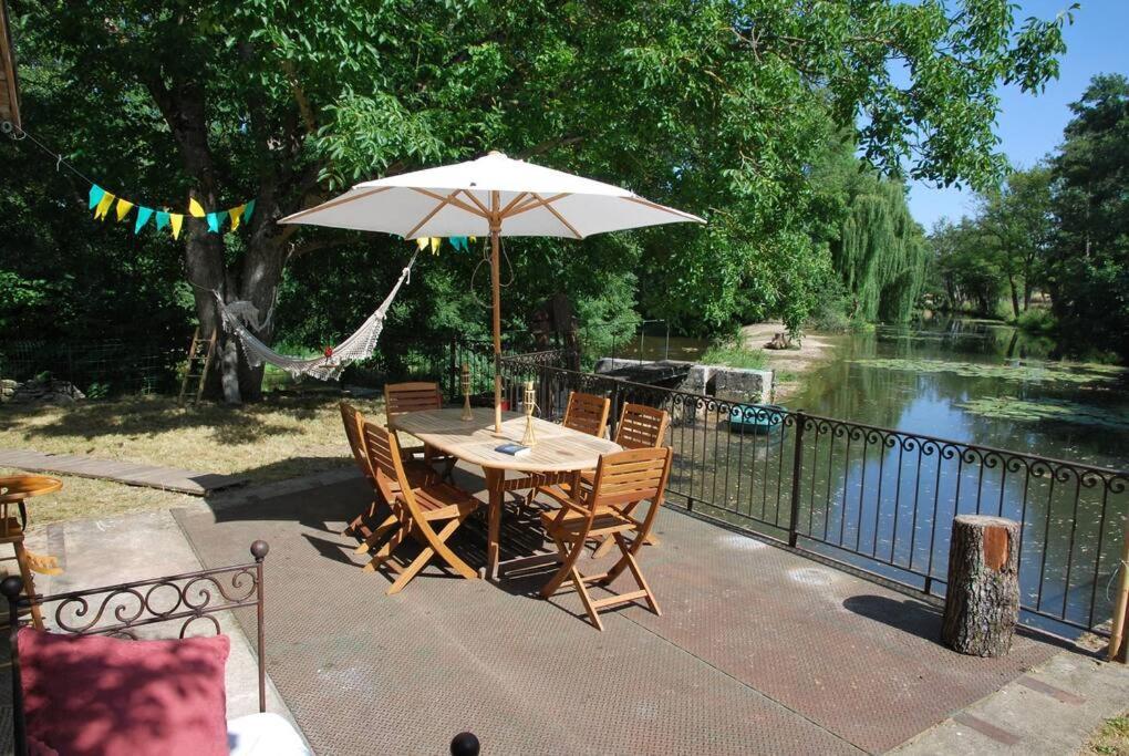 Villa Magnifique Moulin proche Chablis, jacuzzi et rivière à Annay-sur-Serein Extérieur photo