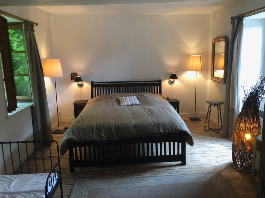 Villa Magnifique Moulin proche Chablis, jacuzzi et rivière à Annay-sur-Serein Extérieur photo