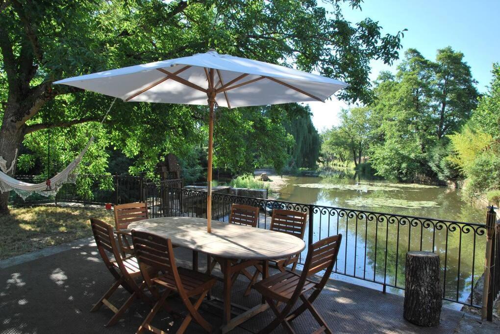 Villa Magnifique Moulin proche Chablis, jacuzzi et rivière à Annay-sur-Serein Extérieur photo